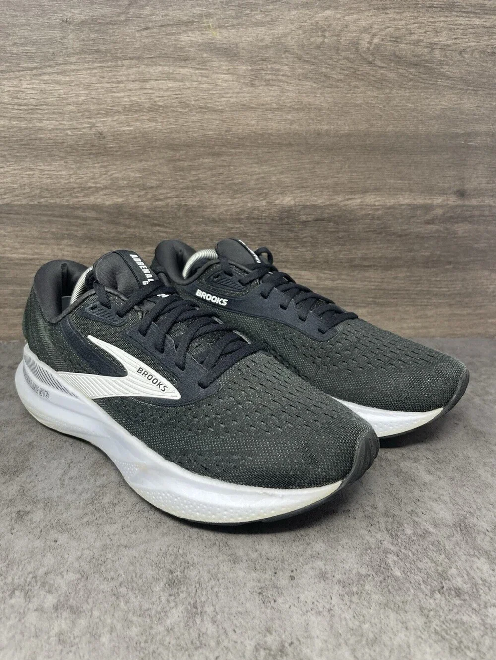 Brooks Adrenaline GTS 24 Size 10 Mens Black White Stability Running Shoes